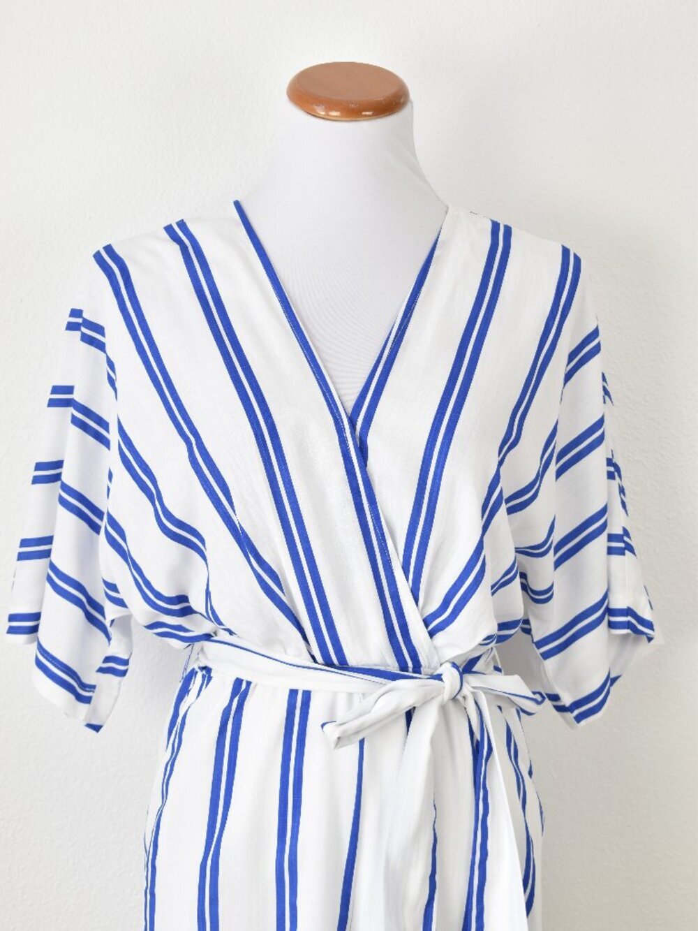VICI Lissandra Striped Belted Romper NEW - M - Picture 3 of 10